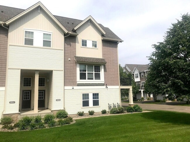 Building Photo - 3561 Hazel Trail