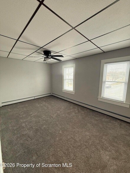 Building Photo - 708 Main St