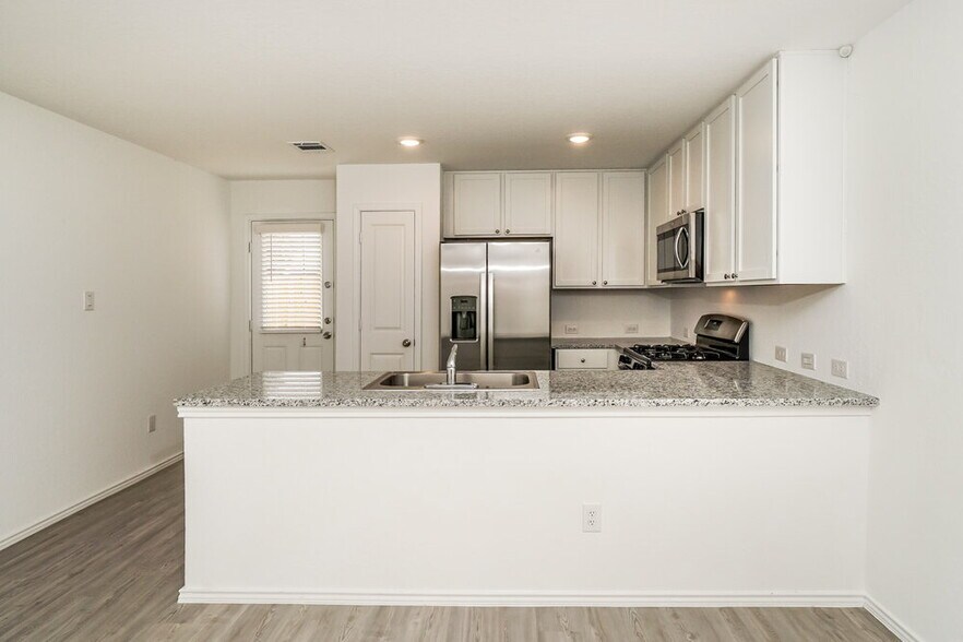 Building Photo - 14707 Greenfield Ml