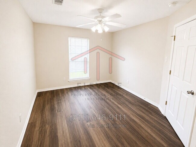Building Photo - 2117 Pinwood Cir