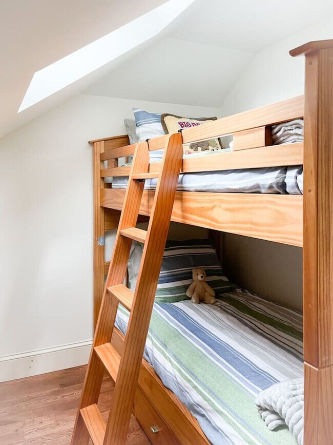 Building Photo - 74 Harvest Ln