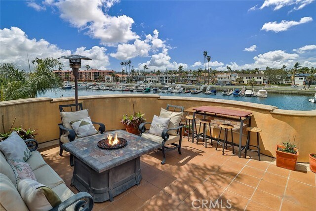 Building Photo - 5455 E Sorrento Dr