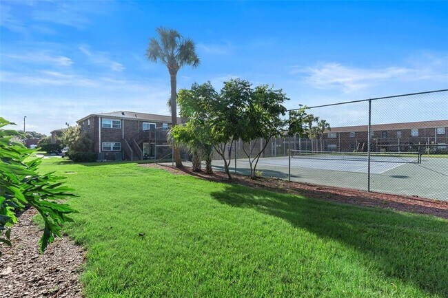 Building Photo - 1920 E Edgewood Dr