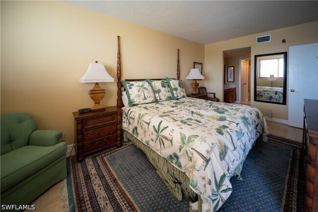 Building Photo - 807 River Point Dr