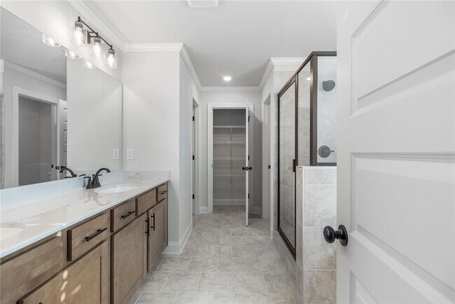 Building Photo - 448 Banff Dr