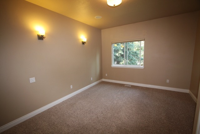 Building Photo - 3 Bedroom Condo in the UMED District!