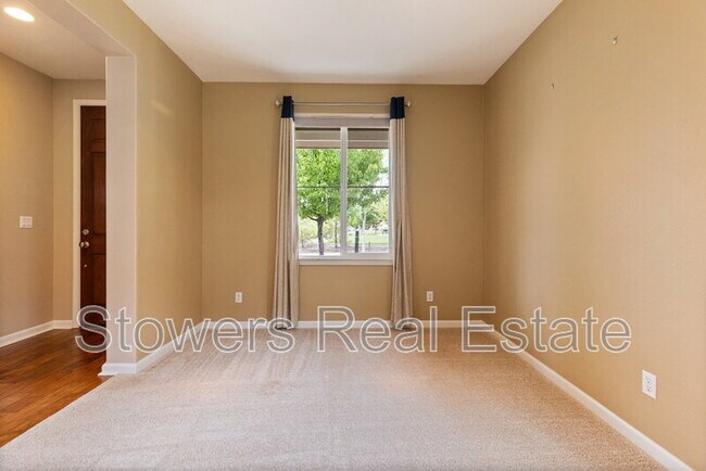 Building Photo - 2512 Piccadilly Cir