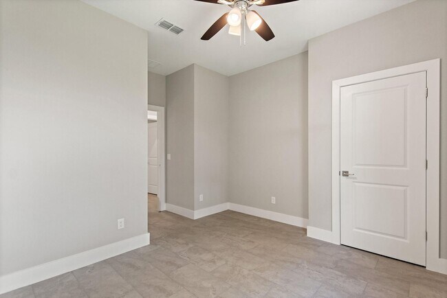 Building Photo - Deposit-Free! Modern, energy efficient hom...