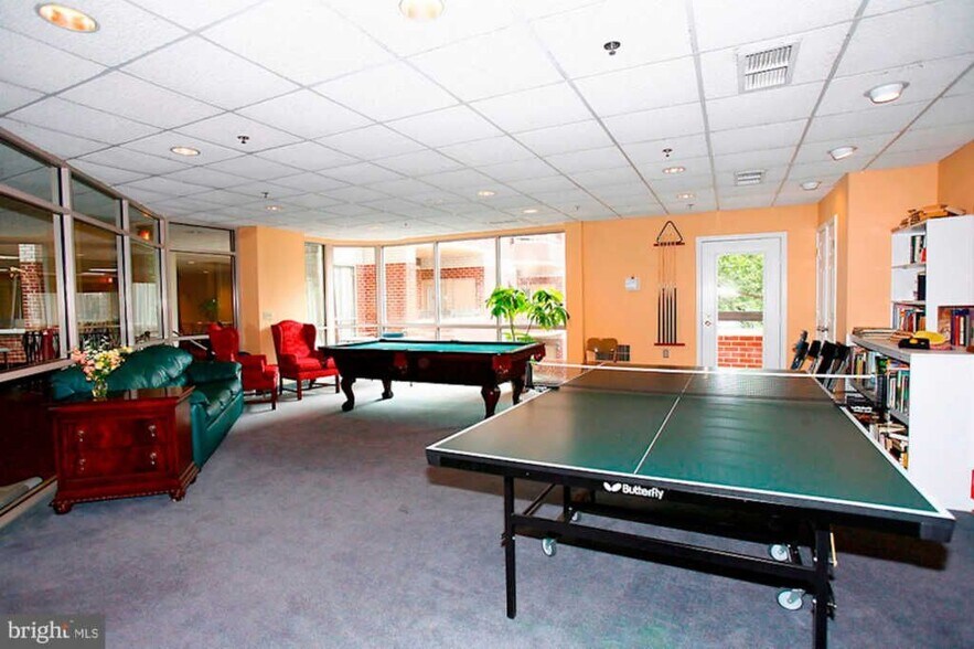 Game Room - 1276 N Wayne St