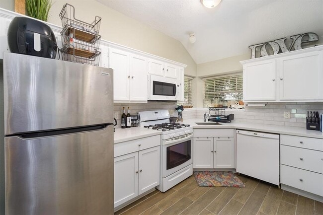 Building Photo - 2510 Park Meadows Ave