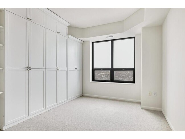 Building Photo - 500 E Grant St