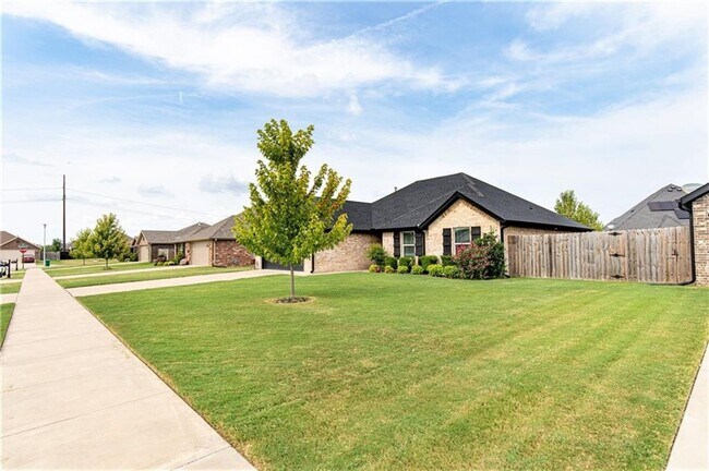 Building Photo - Stylish 3-Bedroom, 2-Bathroom Home for Rent!