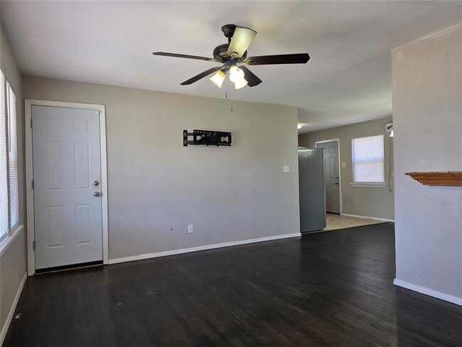 Building Photo - 3613 SE 24th St