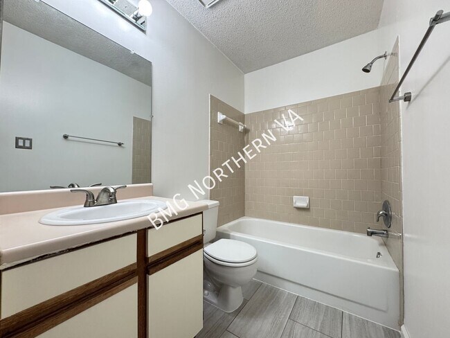 Building Photo - 21026 Timber Ridge Terrace