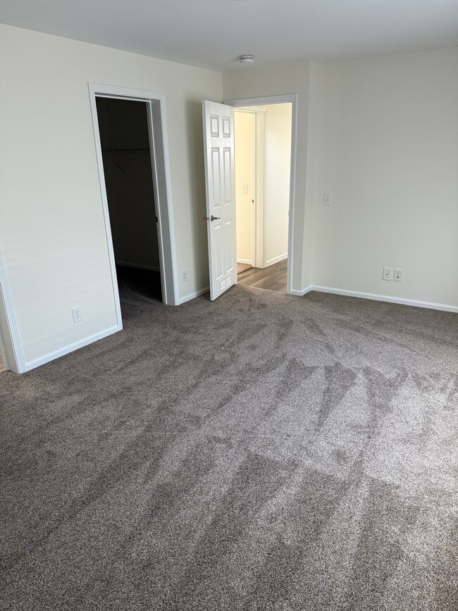 Building Photo - 305 W Uwchlan Ave