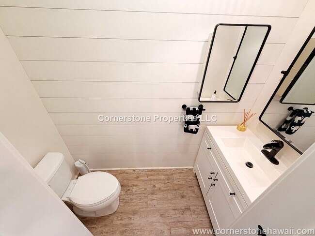 Building Photo - 724 Kakala St