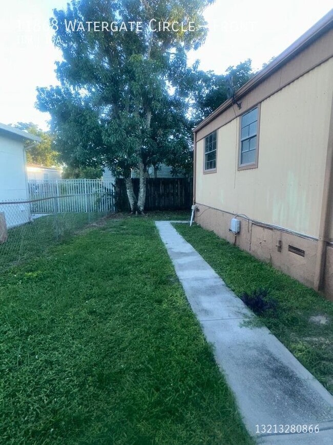 Building Photo - 11868 Watergate Cir