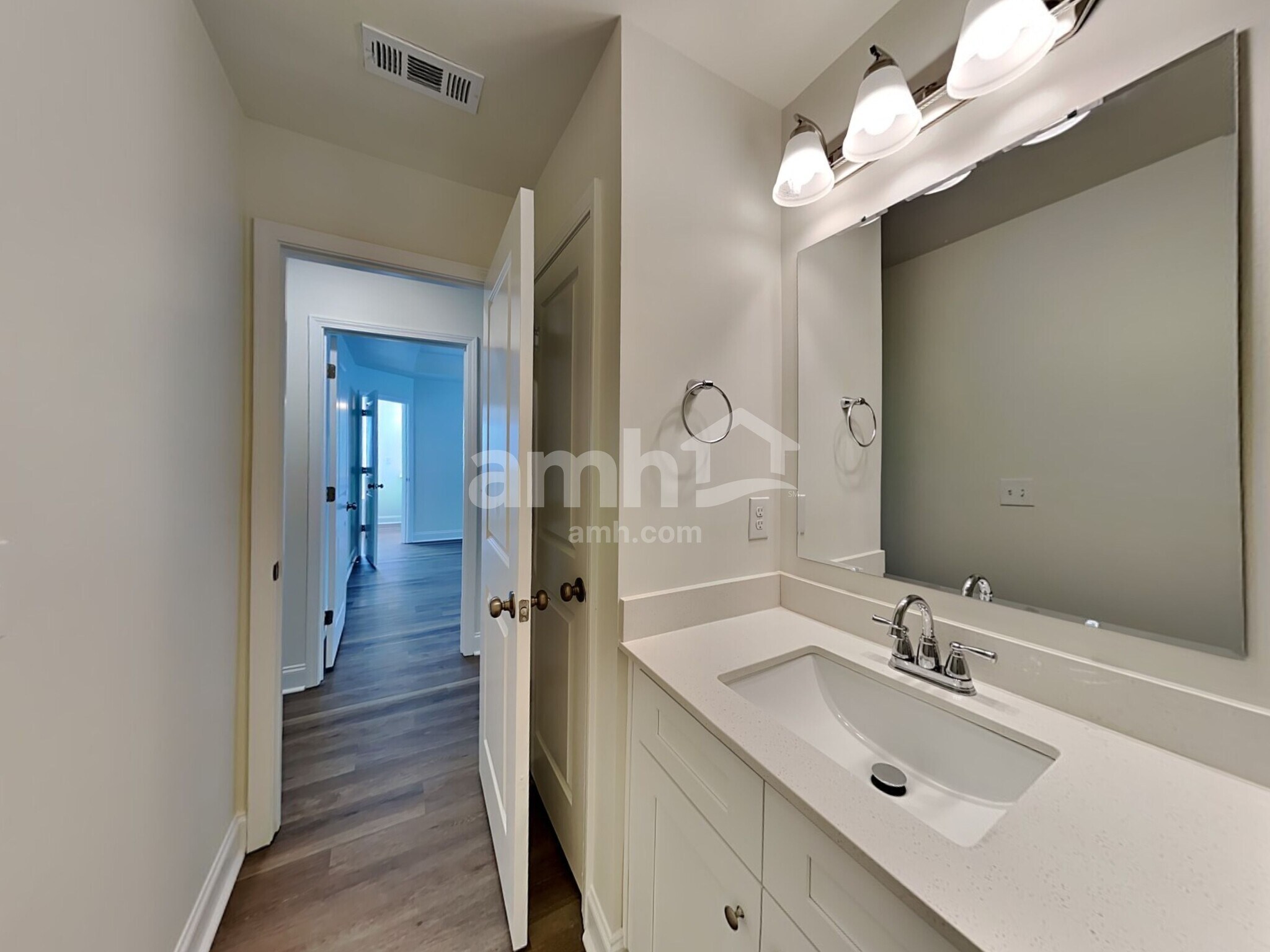 Building Photo - 2444 Beal St