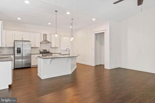 Building Photo - 22395 Arbor Cir