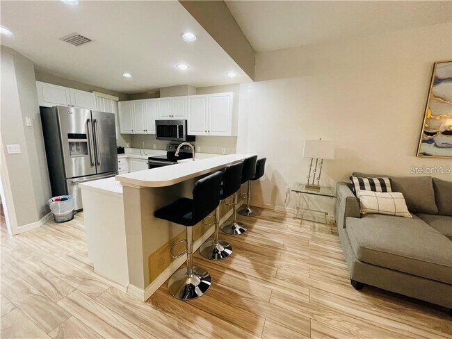 Building Photo - 3702 54th Dr W