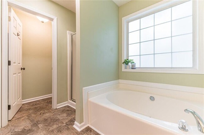 Building Photo - 1790 Alcovy River Dr