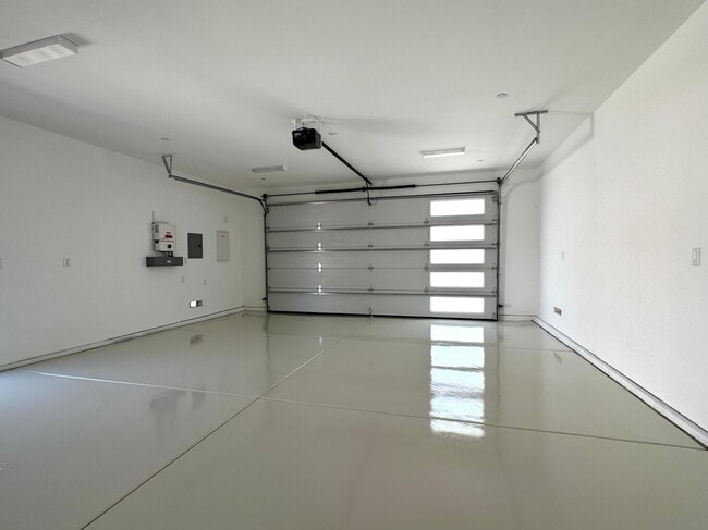 Building Photo - 33595 Rancho Vista Dr