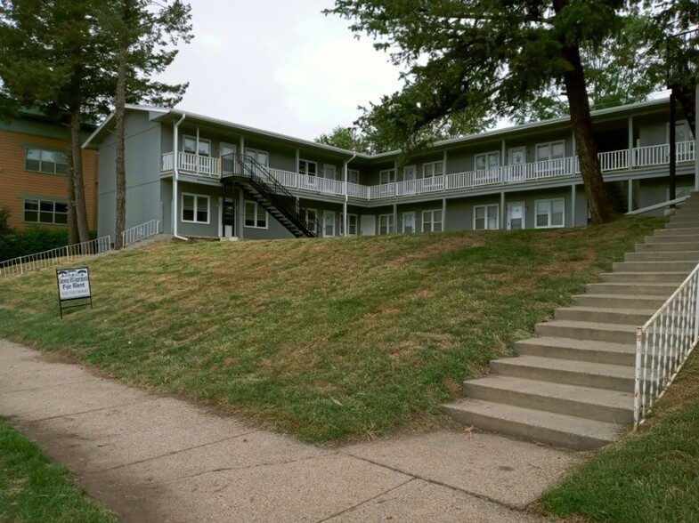 Interior Photo - Gateway Hill- 1731 High St.