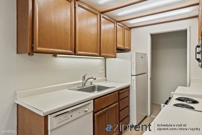 Building Photo - 2 br, 1 bath Condo - 280 Easy Street, Moun...