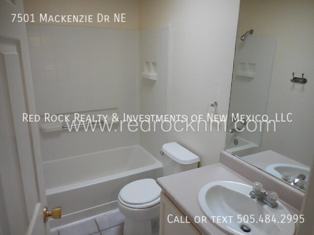 Building Photo - 7501 MacKenzie Dr NE
