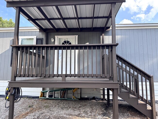 Building Photo - 25 County Rd 3893 W