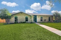 Building Photo - 533 Ivy Way