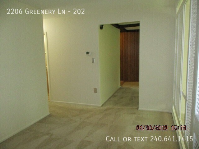 Building Photo - 2206 Greenery Ln