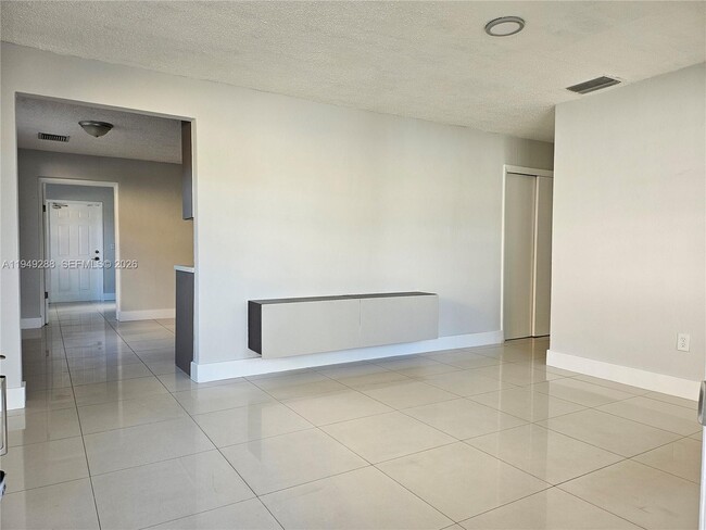 Building Photo - 7416 SW 21st St