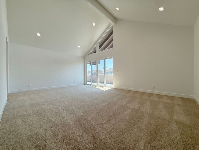 Building Photo - Greenbrook Estate Home