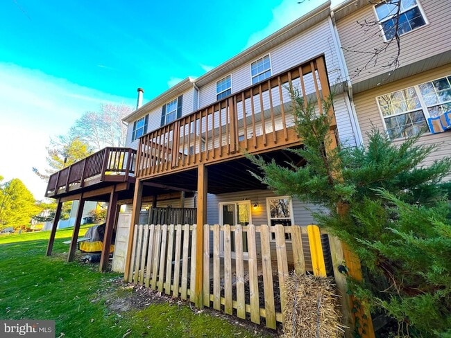 Building Photo - 12443 Old Colony Dr