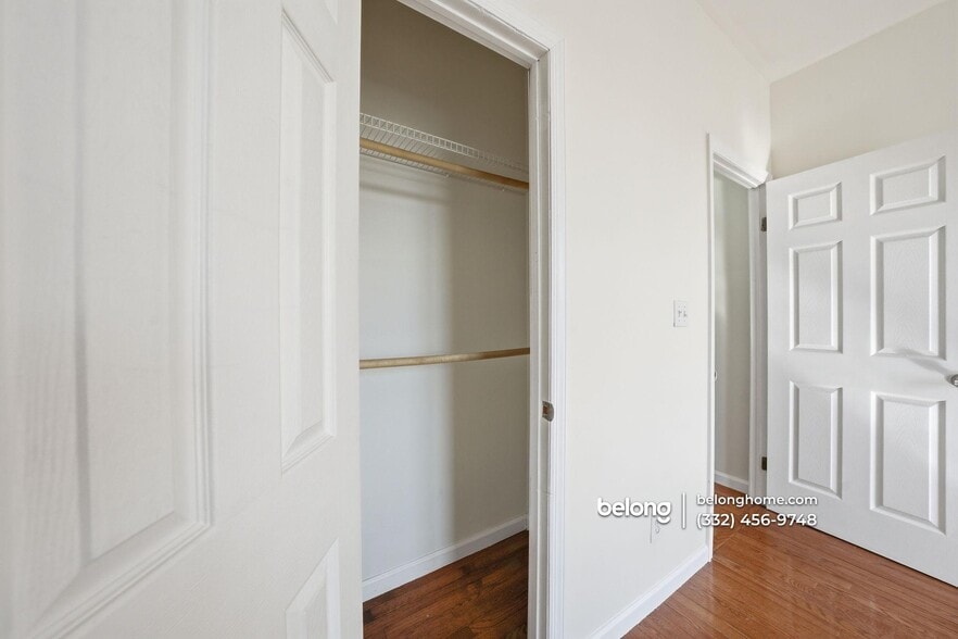 Building Photo - 202 E 93rd St