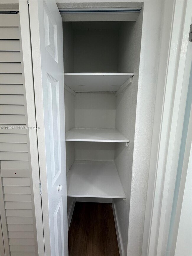 Building Photo - 1927 NW 20th Ave