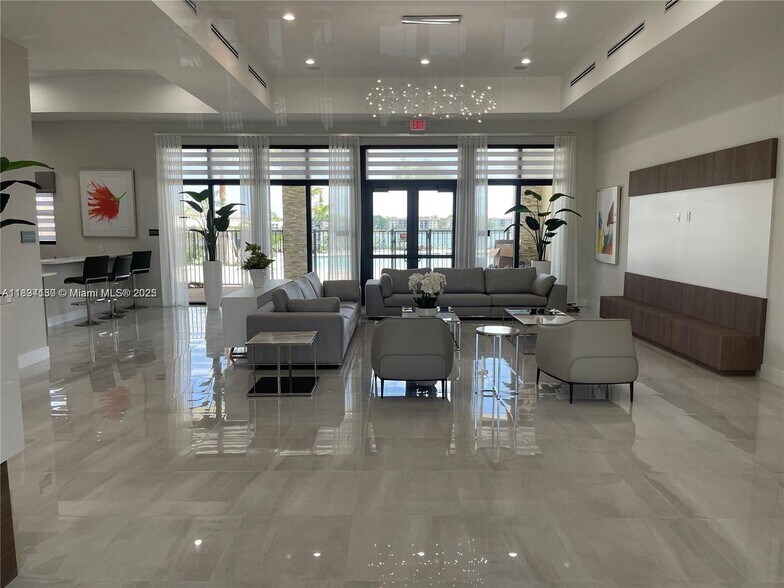 Club House Community - 883 NE 211th St