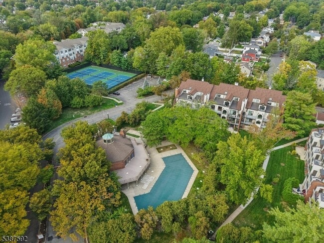 Building Photo - 5 Millay Ct