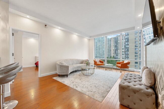 Building Photo - 20 Newport Pkwy