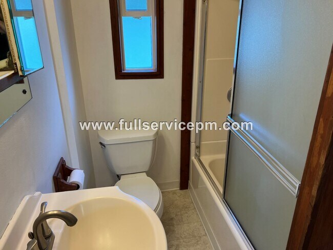 Building Photo - Wonderful corner lot home.