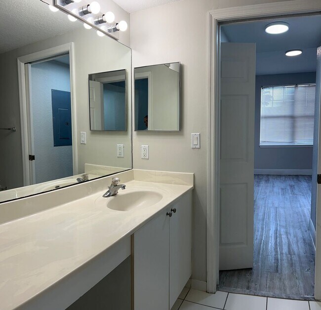 Building Photo - SPECIAL up to 2 Months FREE + $75 App Credit + Waived Utility Connection Fee