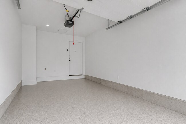 Building Photo - Garage parking, private outdoor space, and skyline views—this Northern Liberties home checks ever...