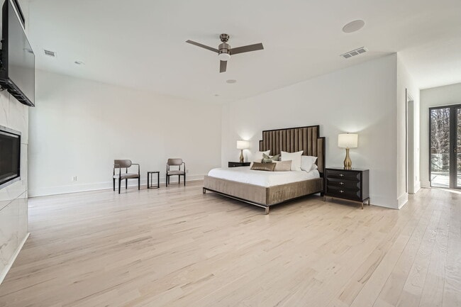 Building Photo - 600 Colebrook Ct NW