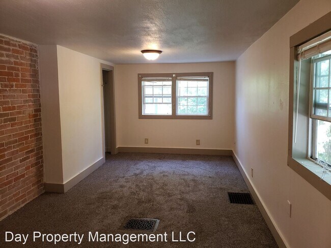 Building Photo - 1300 W Prospect Ave