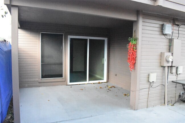 Building Photo - 8903 Kalewood Dr