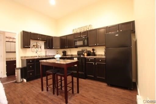 Building Photo - 255 State St