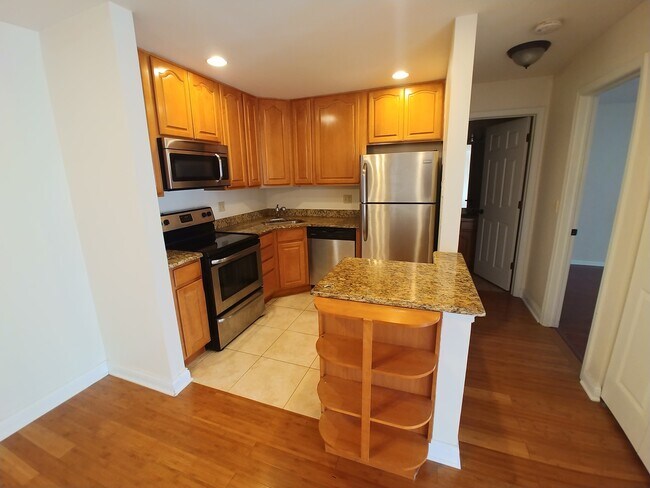 Building Photo - 756 Prescott Dr