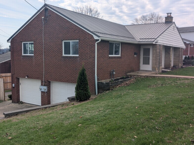 Building Photo - 2528 Anne Way