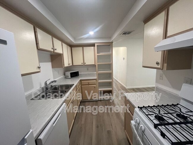Building Photo - 66435 5th St